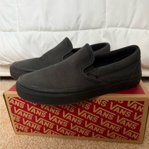 Women’s Size 8 Slip-On U Black Vans